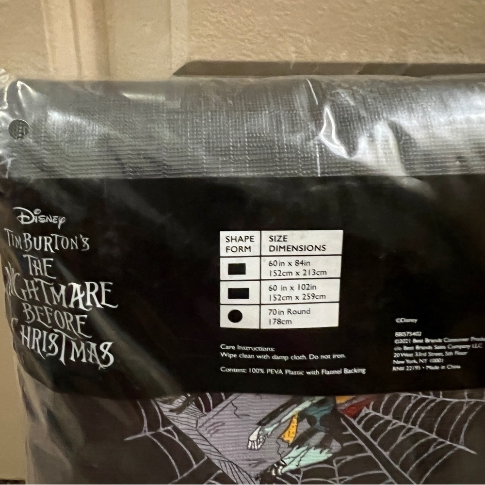 Tablecloth The Nightmare Before Christmas 60 X 84 inches New in package Disney - Picture 4 of 4
